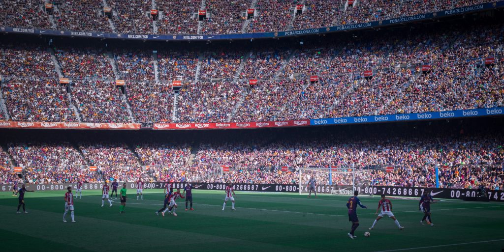La Liga reúne estrelas do futebol espanhol e mundial em partidas emocionantes.